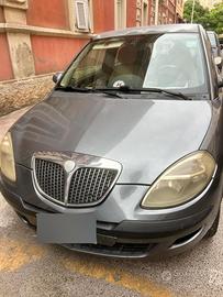 Auto perfettamente funzionante