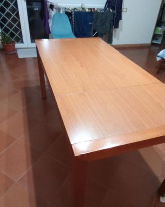 Tavolo da soggiorno