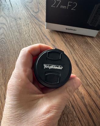 Obiettivo Voigtländer ultron 27 mm f2