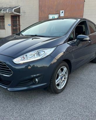 Ford Fiesta 1.5 TDCi 75CV 5 porte Neopatentati