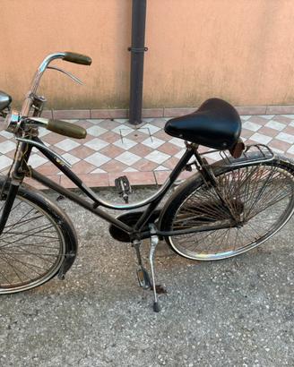 Bicicletta donna con freni a bacchetta