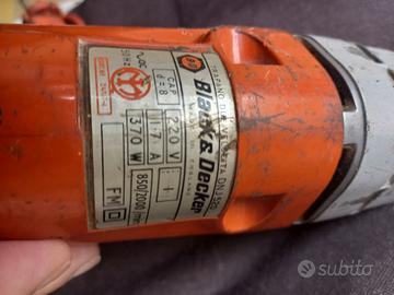 Trapano Black&Decker con seghetto