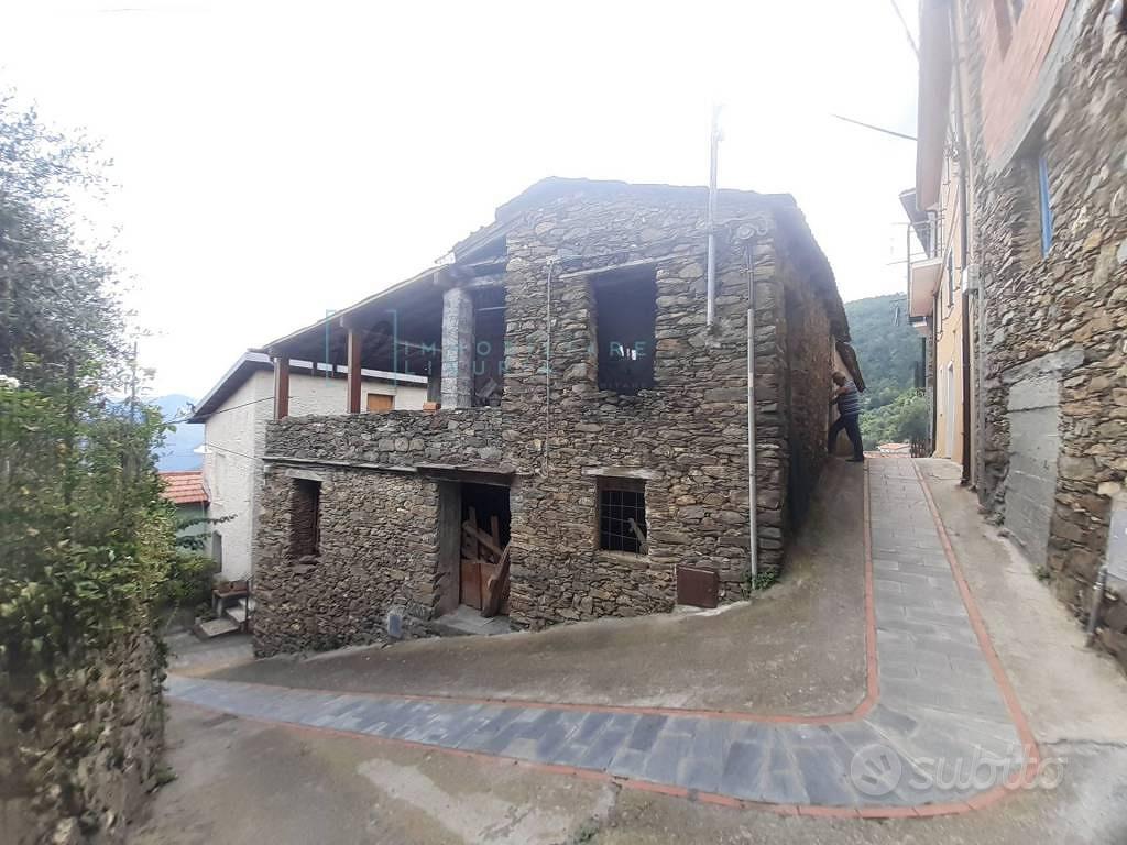 Rustico / Casale di 120 m² con 5 locali e box auto - Vista 4