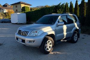 Toyota Land Cruiser 3.0 D-4D Manuale / Gancio Trai