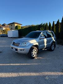 Toyota Land Cruiser 3.0 D-4D Manuale / Gancio Trai
