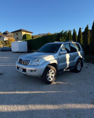 Toyota Land Cruiser 3.0 D-4D Manuale / Gancio Trai