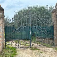 Casa / Castelletto con terreno/giardino