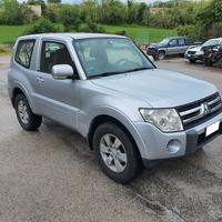 Mitsubishi Pajero IV 3.2 16V DID 160CV 3p. GLX
