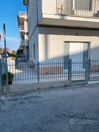 PINETO- Casa Vacanze a 100 mt dal mare