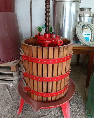 Torchio Manuale diametro 50 e Tini