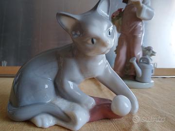 gatto con cappello da Babbo Natale, Nao