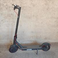 Xiaomi Monopattino Elettrico M365