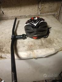 casco più manubrio in carbonio mtb