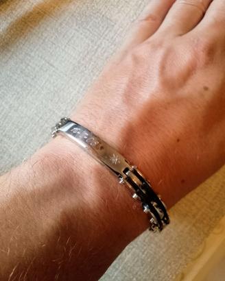 Bracciale da uomo in acciaio e caucciù con piastri