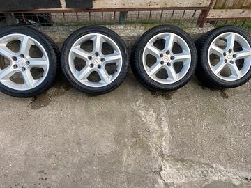 Gomme auto