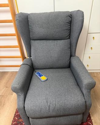 Poltrona  massaggiante in tessuto grigio scuro rec