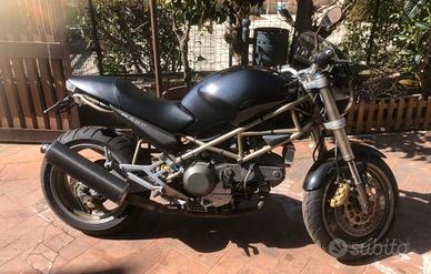 Ducati Monster 900