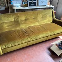 Divano in velluto anni ‘60 di design