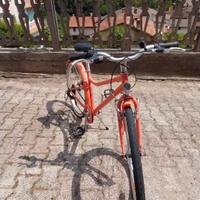 Bicicletta BTWIM 24 pollici colore corallo
