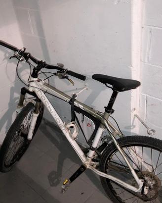 Mountain bike Rockrider  Bificletta