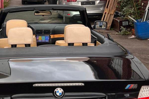 BMW 330i  benzina 3.0 231 cv.
