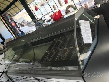 Vetrina Gelato 24 gusti