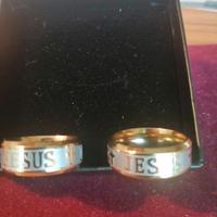 ANELLI DORATI CON SCRITTA JESUS
