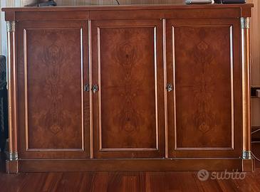 Credenza in radica di noce stile Luigi XVI