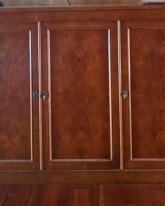 Credenza in radica di noce stile Luigi XVI