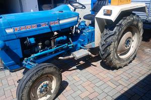 Trattore Ford 2000