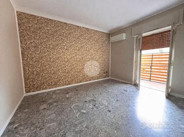 6 LOCALI A MARANO DI NAPOLI