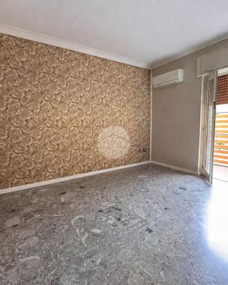 6 LOCALI A MARANO DI NAPOLI