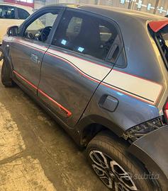 RICAMBI TWINGO DEL 2019 CC 1.0 T.BENZ SIGLA H4D