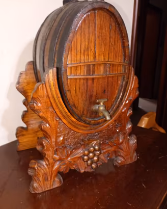 🍷 ANTICA BOTTE DA LIQUORI – INTAGLIO ARTIGIANALE 
