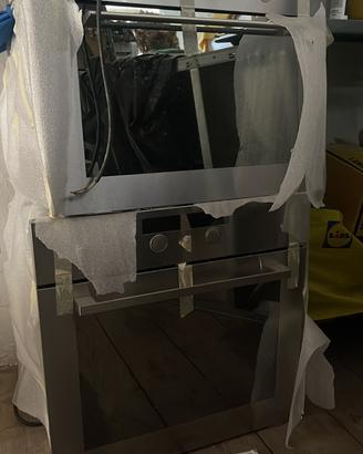 Forno e micronde ad incastro