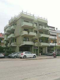 Lastrico solare per pannelli solati o ripetitore