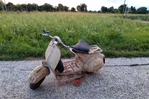 Vespa 125 anni 50