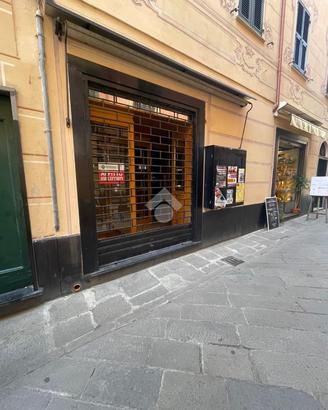 NEGOZIO A LAVAGNA