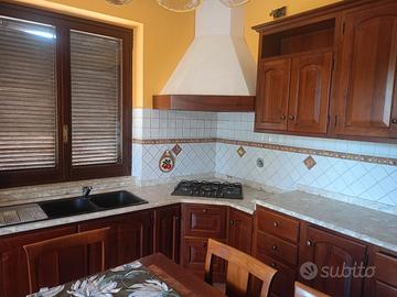 cucina pura noce isola del rustico