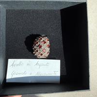 Anello in argento e pietre