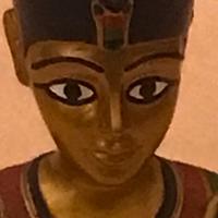 Maschera funeraria di Tutankhamon firmata