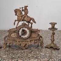 Orologio Vintage con Candelabbri