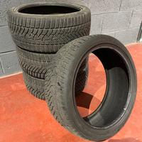 Pneumatici invernali 225/40 R18