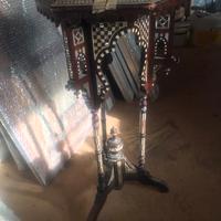 Tavolino antico orientale intarsiato