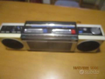 Re - radio-mangianastri aiwa cs-w330 '80