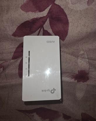 2 WiFi extender tp link ben tenuti. funzionanti 