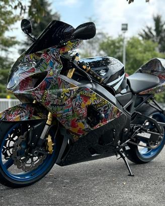 Suzuki gsr 600 2004 sticker forged