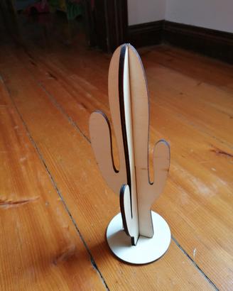 Cactus in legno grezzo