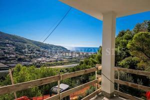 Casa indipendente di 156 m² con 5 locali a Camporo