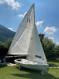 Flying junior deriva